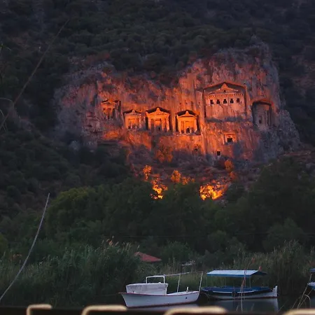 Dervi̇shan Health Club بيت ضيافة *