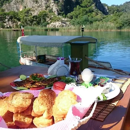 بيت ضيافة Dervi̇shan Health Club *