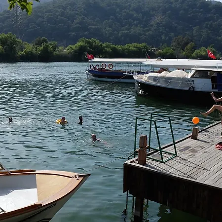 بيت ضيافة Dervi̇shan Health Club