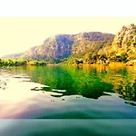 Dervi̇shan Health Club Guest house *