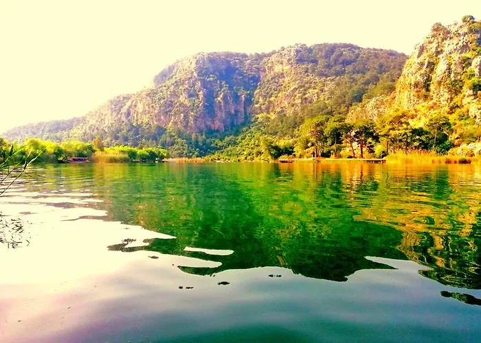 Dervi̇shan Health Club 招待所 *